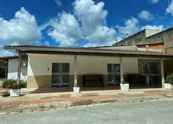 Hotel e restaurante Pinheiral